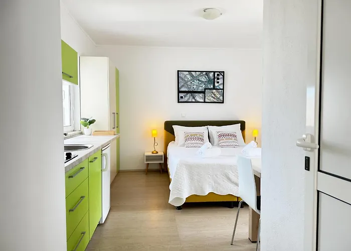 Hvar Sunny Hill Apartment