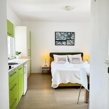 Hvar Sunny Hill Апартаменти