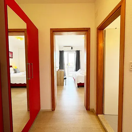 Hvar Sunny Hill Апартаменти *